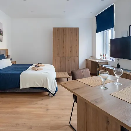 Nomad - Vue Collegiale Ντινάντ