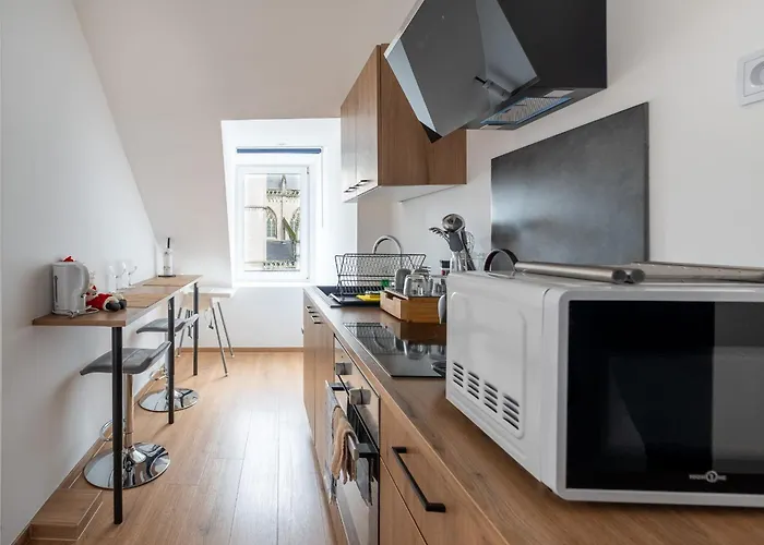 Nomad - Vue Collegiale Apartment