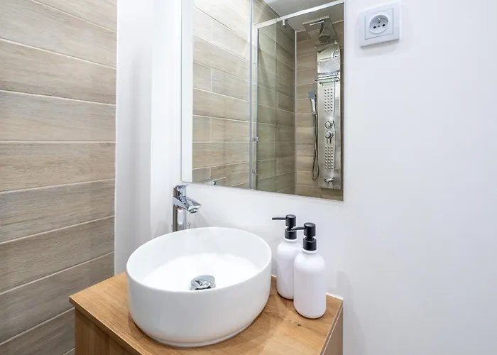 Nomad - Vue Collegiale * Dinant